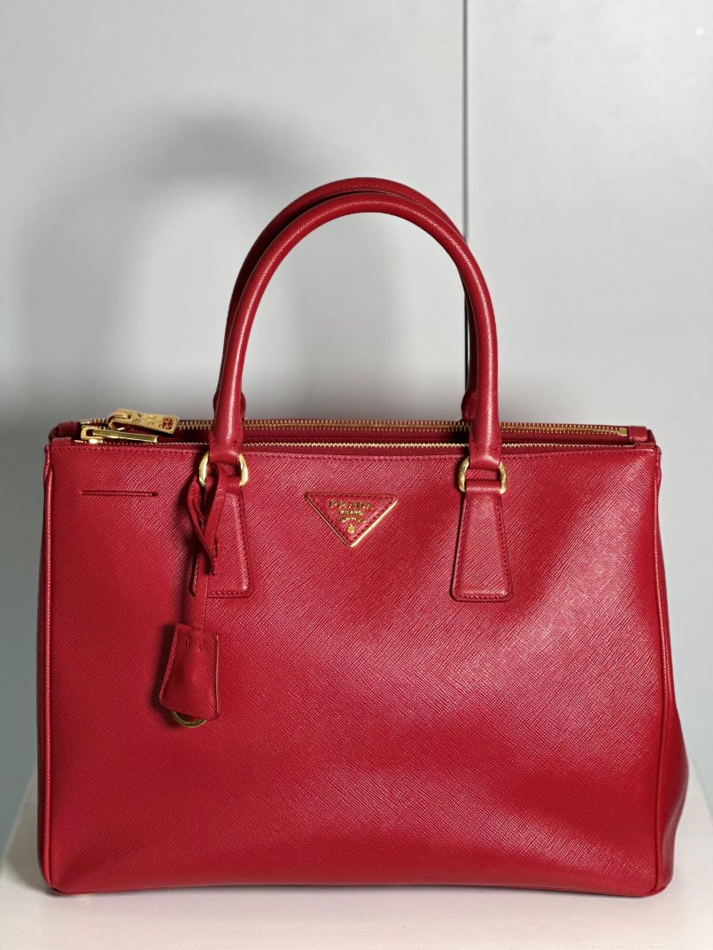 PRADA SAFFIANO RED