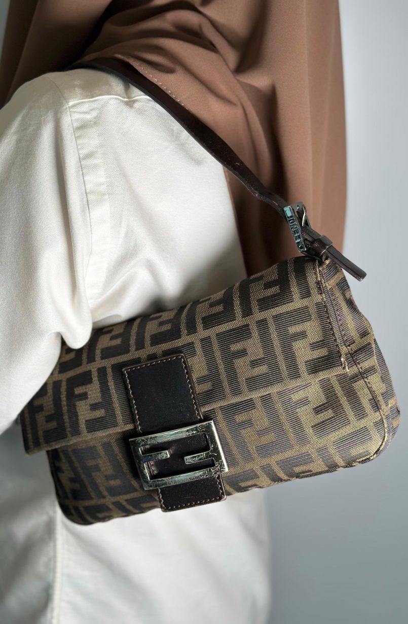 FENDI BAGUETTE SHOULDER BAG